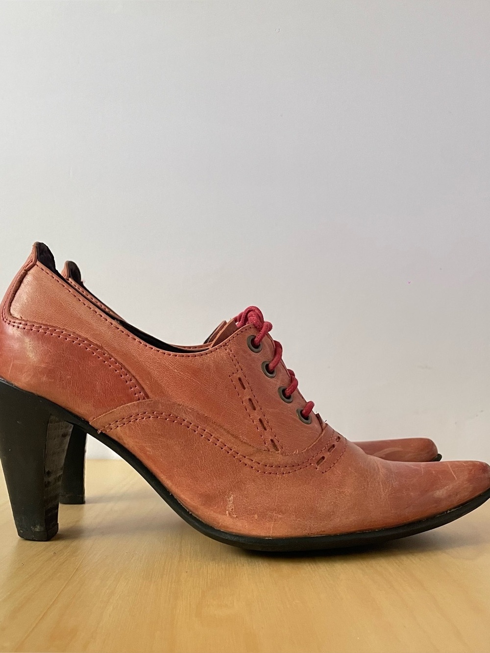Spira Coral Leather Pointed-Toe Heels | EU 37
